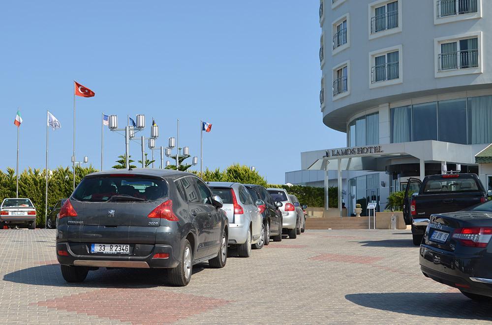 Lamos Resort Hotel & Convention Center Kumkuyu Exteriör bild